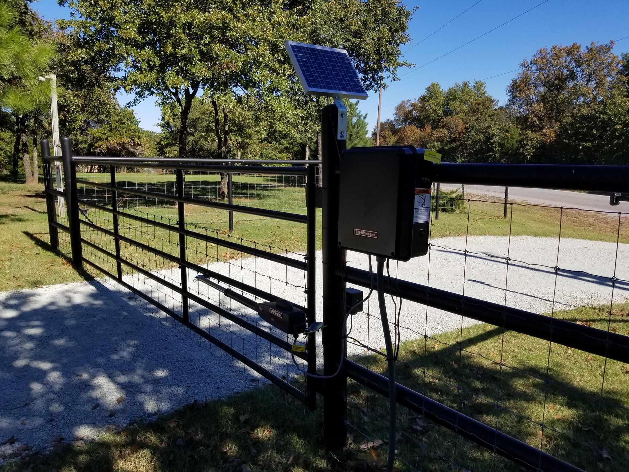 solar panel gate